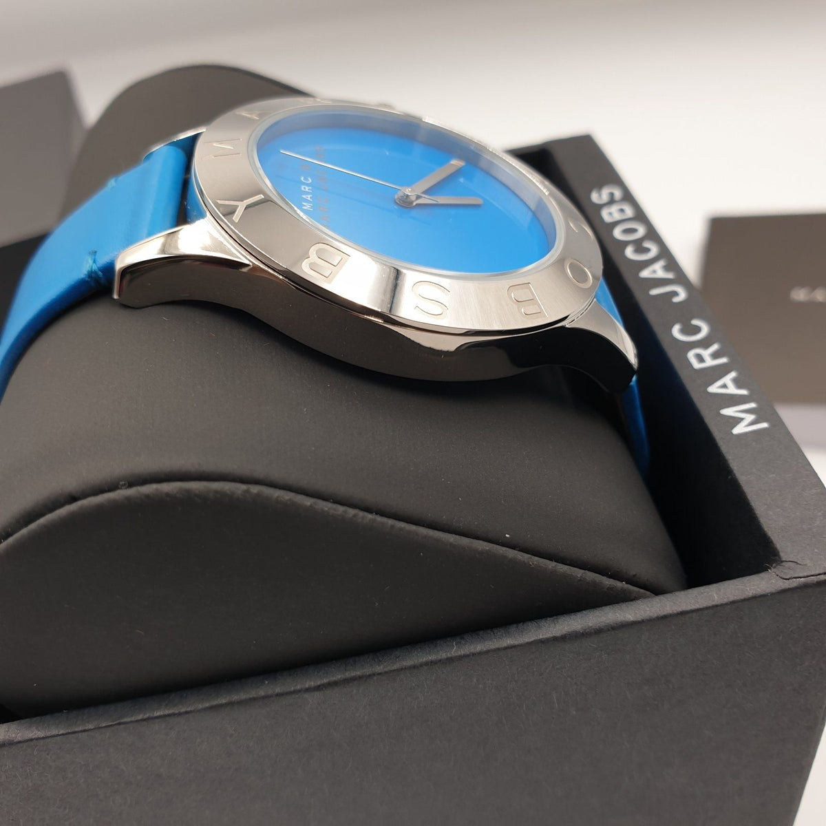 Marc Jacobs Blade Blue Dial Blue Leather Strap Watch for Women - MBM1202