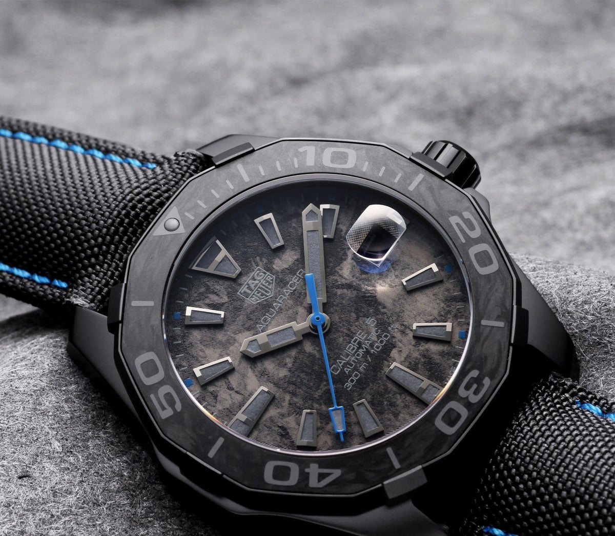 Tag Heuer Aquaracer Calibre 5 Black Nylon Strap Carbon Dial Watch for Men - WBD218C.FC6447